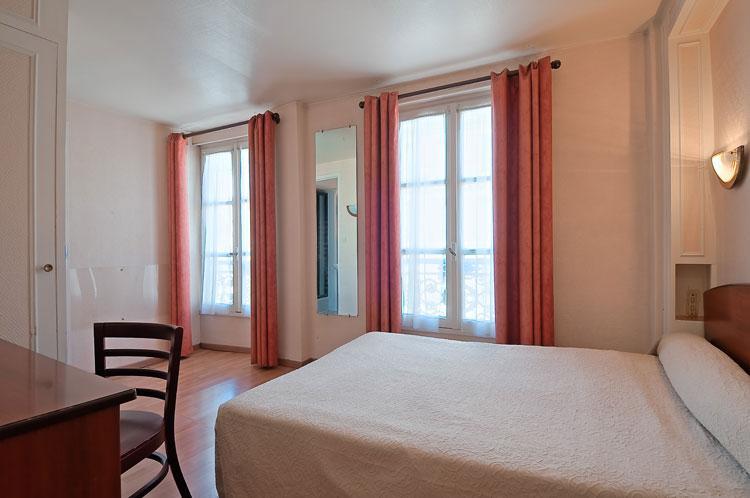 Hotel Saint Quentin Paris Exterior photo